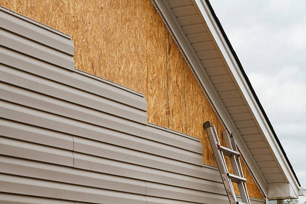 24/7 Emergency Vinyl Siding experts in Elon, NC